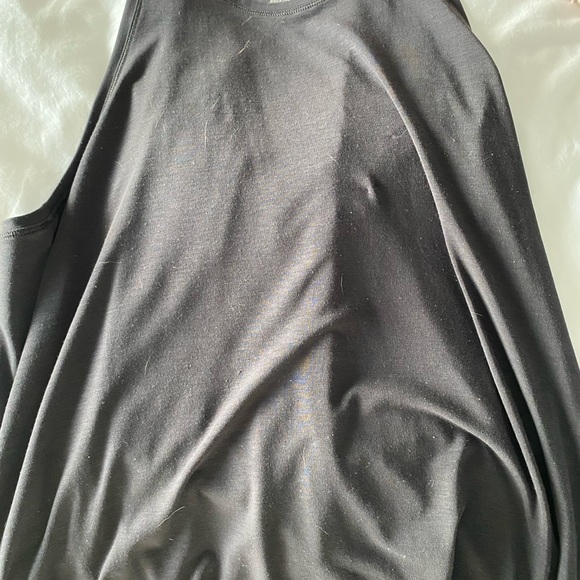 Old Navy Athletic Wear Open Back - Picture 3 of 3